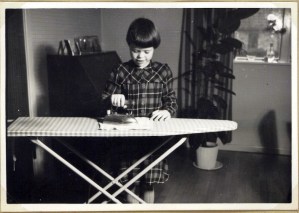 Jeg stryger et lommetøjklæde i 1957/58