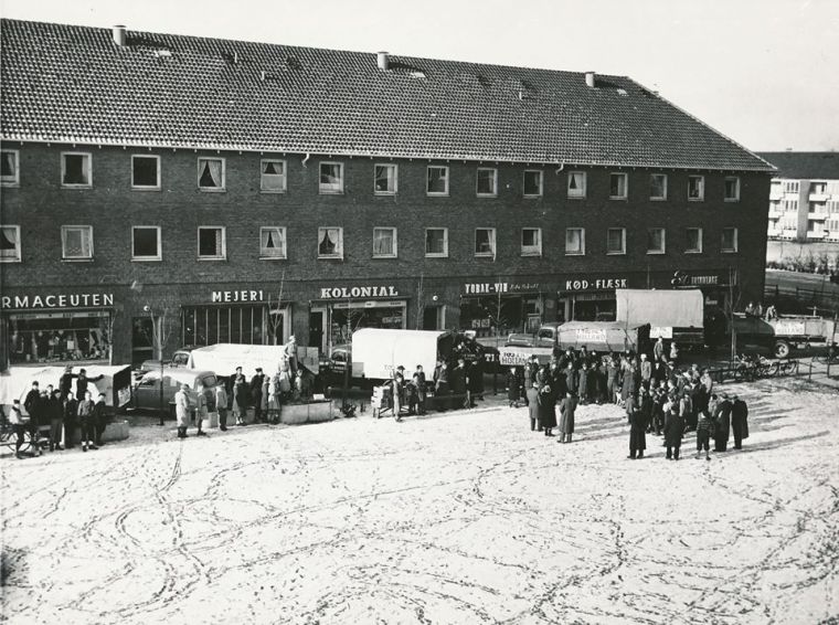 De 7 eller 8 små forretninger. Foto Herlev Lokalarkiv
